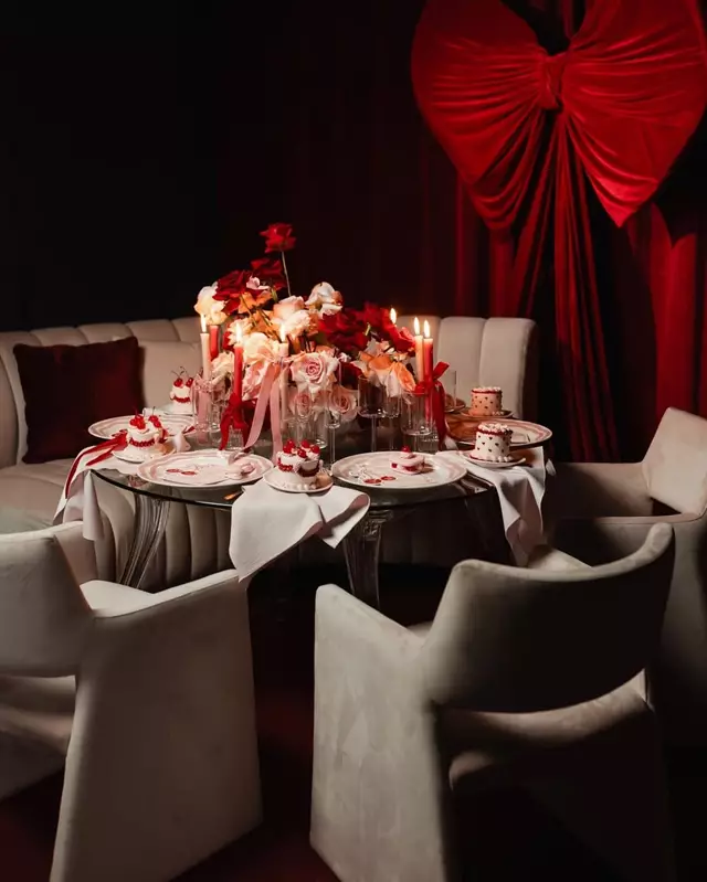 Furniture Rentals: Detailz 16