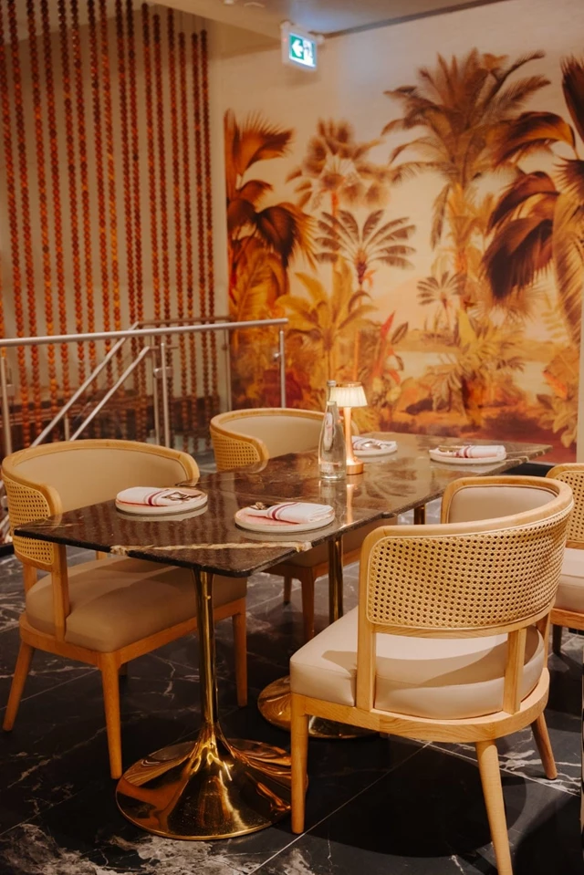 Restaurants: Dhoom Toronto 7