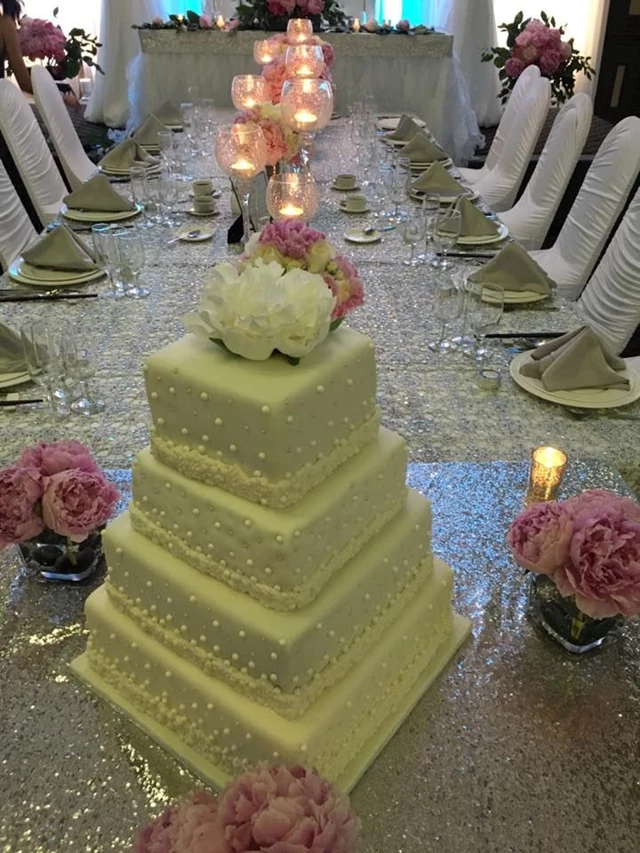 DiNardo's Mansion, Aurora