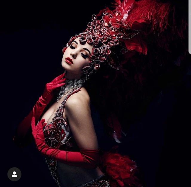 Entertainment: Diamond Dancers 1