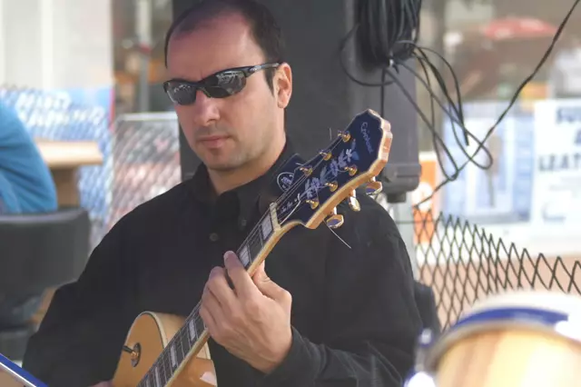 Live Music & Bands: Double A Jazz 5