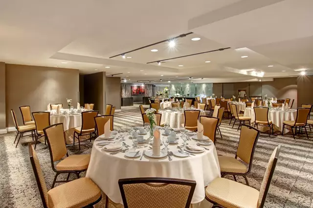 Hotels: DoubleTree by Hilton Toronto Downtown 14
