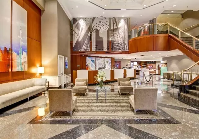 Hotels: DoubleTree by Hilton Toronto Downtown 2