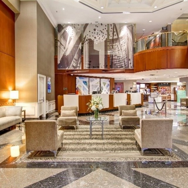 Hotels: DoubleTree by Hilton Toronto Downtown 1