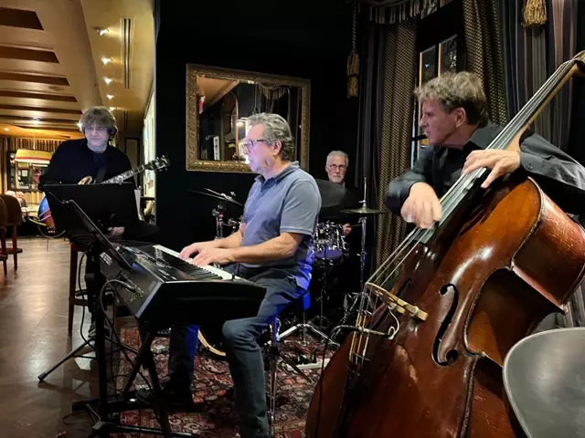 Live Music & Bands: Dr Dave & Friends 11