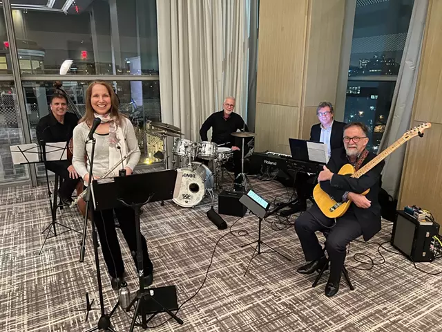 Live Music & Bands: Dr Dave & Friends 7