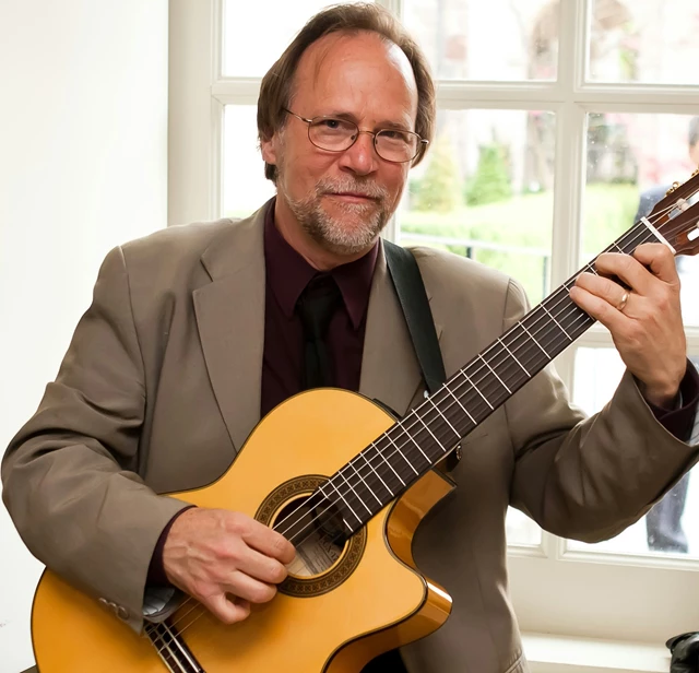 Dunstan Morey Guitarist, Toronto