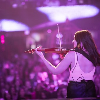 Live Music & Bands: Ellen Daly - Violinist 10