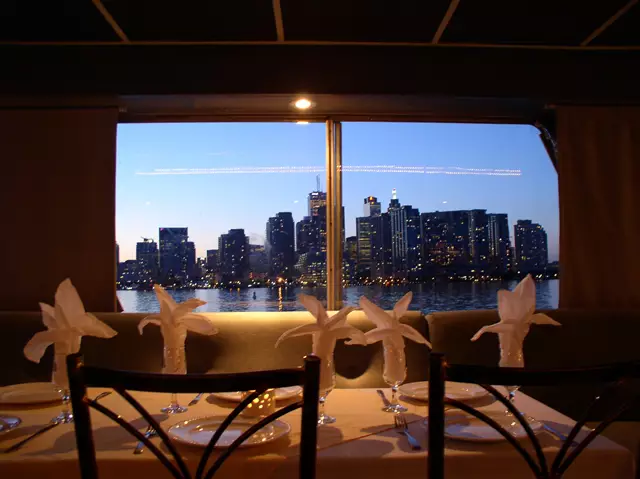 Cruise Ship/Yachts: Empress of Canada 11