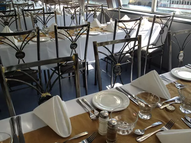 Cruise Ship/Yachts: Empress of Canada 12