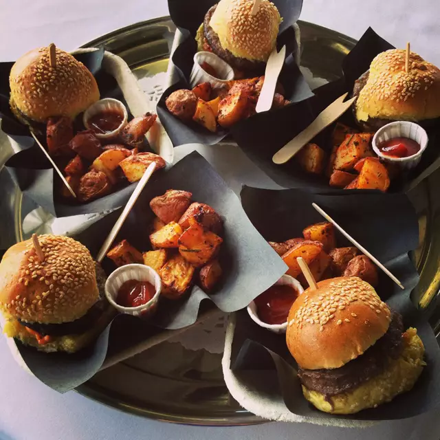 Cruise Ship/Yachts: Empress of Canada 18