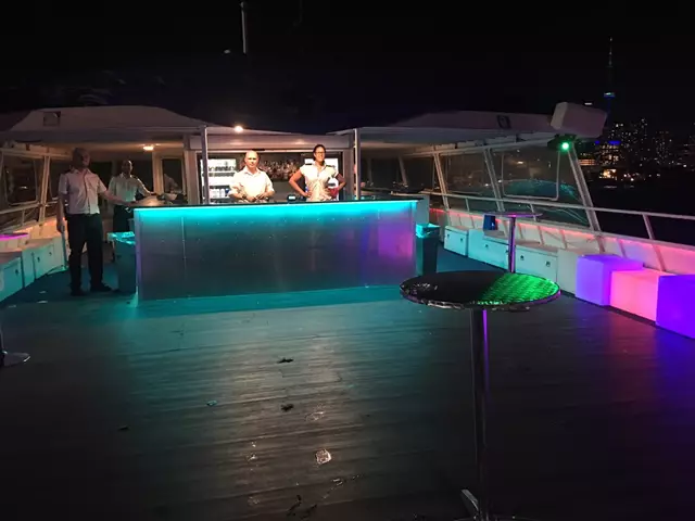 Cruise Ship/Yachts: Empress of Canada 5