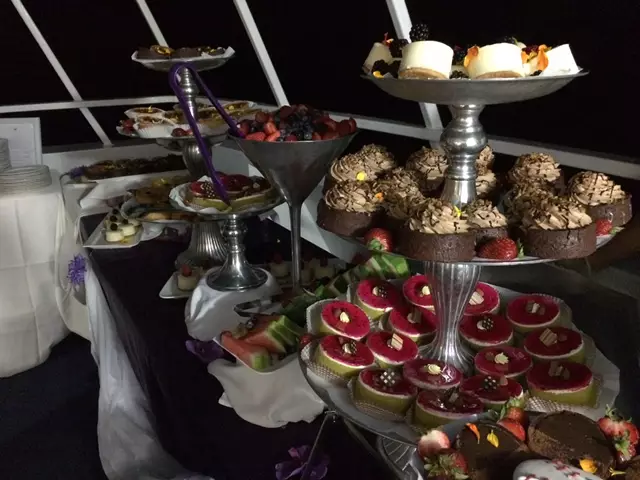 Cruise Ship/Yachts: Empress of Canada 4