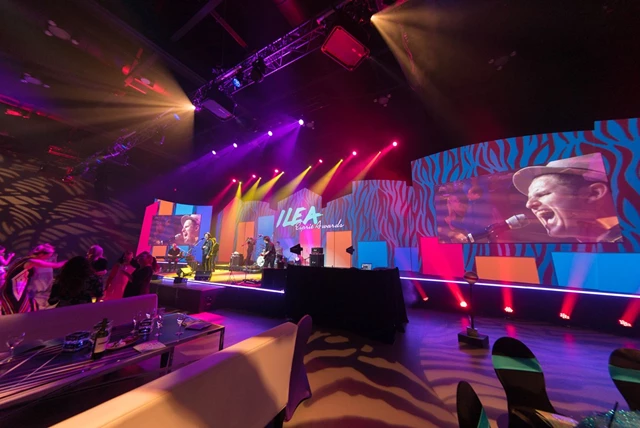 Audio / Visual: Encore Canada 4
