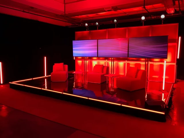 Audio / Visual: Encore Canada 1