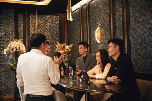 Restaurants: Enigma Yorkville 20