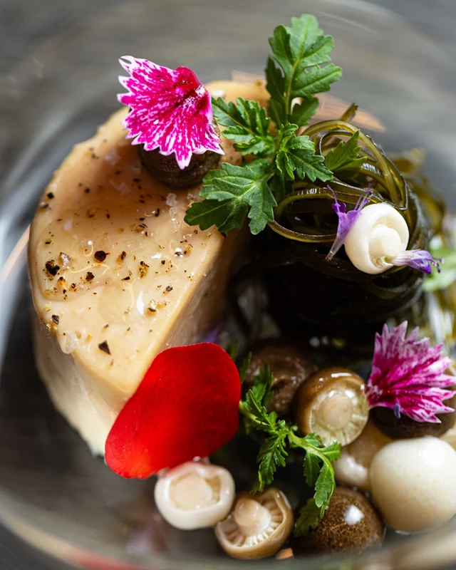 Restaurants: Enigma Yorkville 8