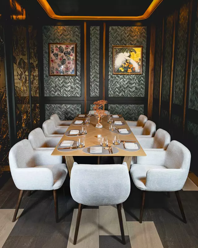 Restaurants: Enigma Yorkville 4