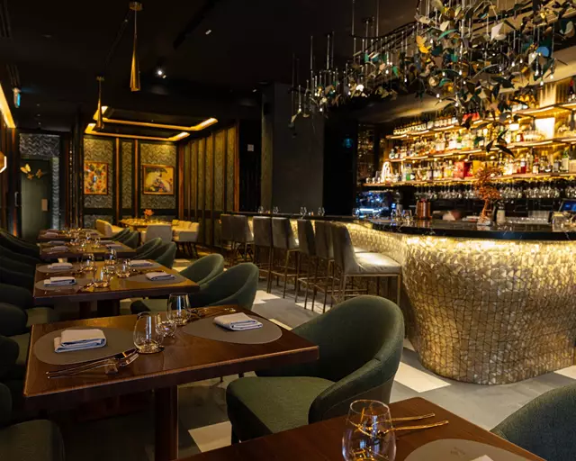 Restaurants: Enigma Yorkville 4