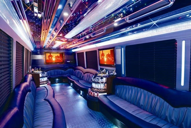 Erin Mills Limo, Mississauga