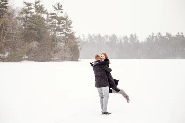 Winter engagement photo