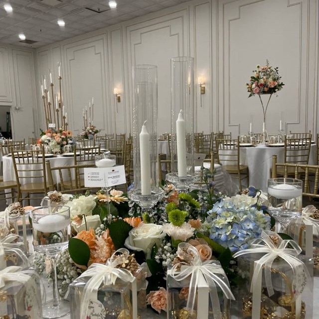 Full Service Décor: Eventat Canada 1