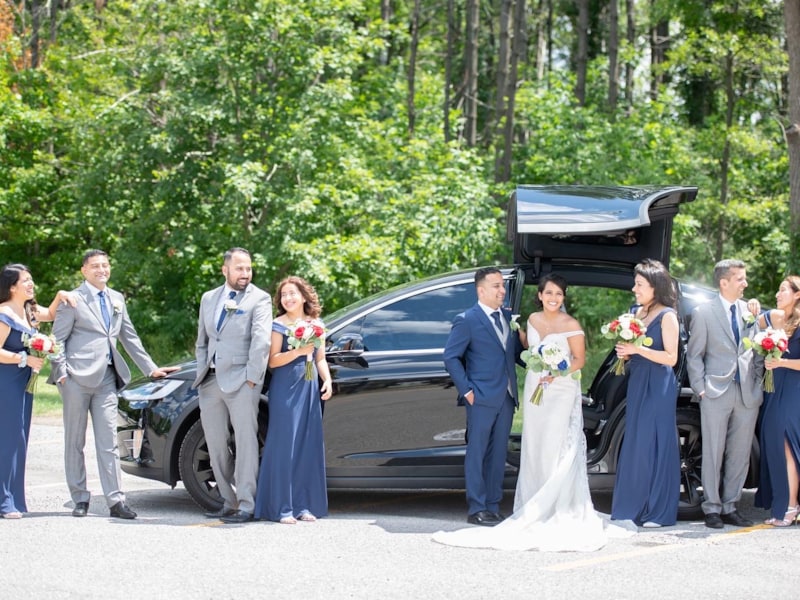 Carousel images of Evolve Limousine