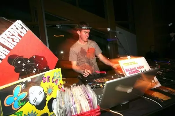 Disc Jockey's / DJs: Evolved Entertainment 28