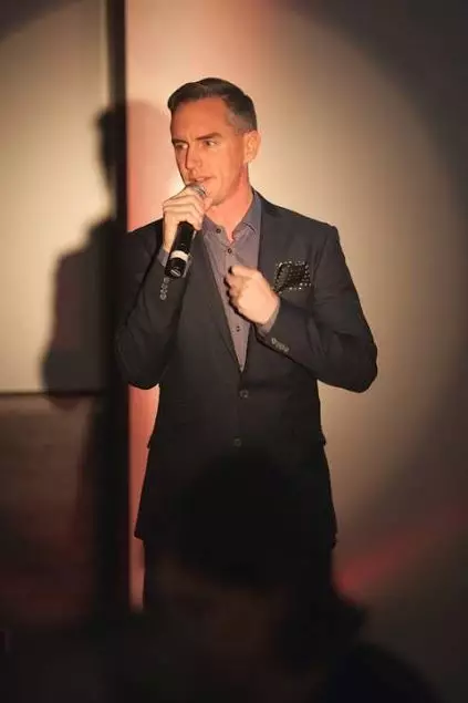 Disc Jockey's / DJs: Evolved Entertainment 12