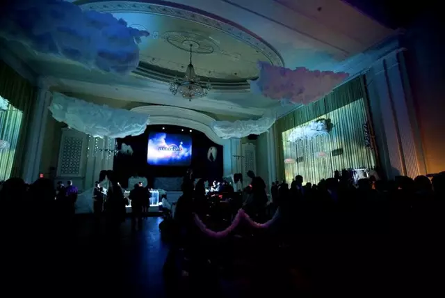 Disc Jockey's / DJs: Evolved Entertainment 22