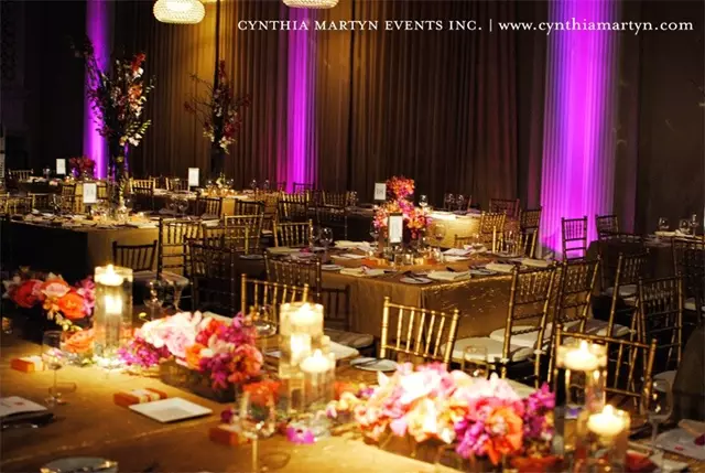 Disc Jockey's / DJs: Evolved Entertainment 18