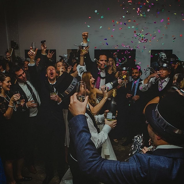 Disc Jockey's / DJs: Evolved Entertainment 14