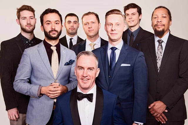 Disc Jockey's / DJs: Evolved Entertainment 4