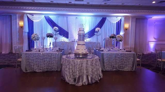 Exquisite Affare, Toronto