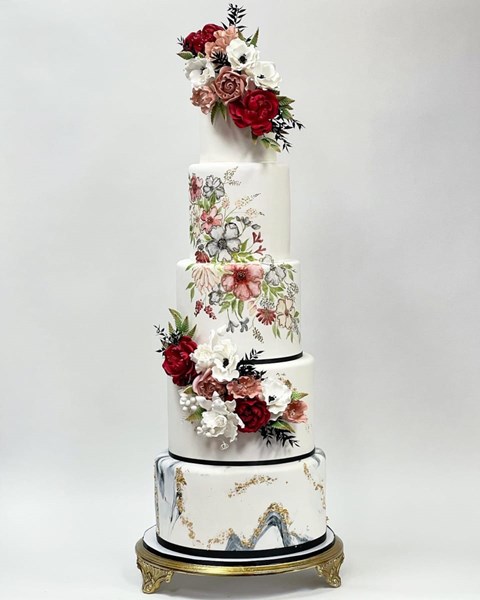 Carousel images of Fine Cakes By Zehra