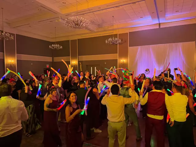 Disc Jockey's / DJs: Flex Vibrations 23