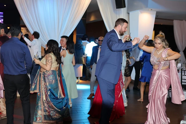 Disc Jockey's / DJs: Flex Vibrations 9