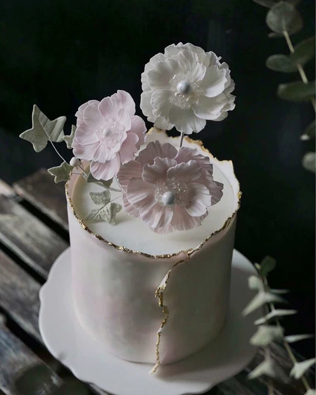 Flour and Flower Cake Design, Markham