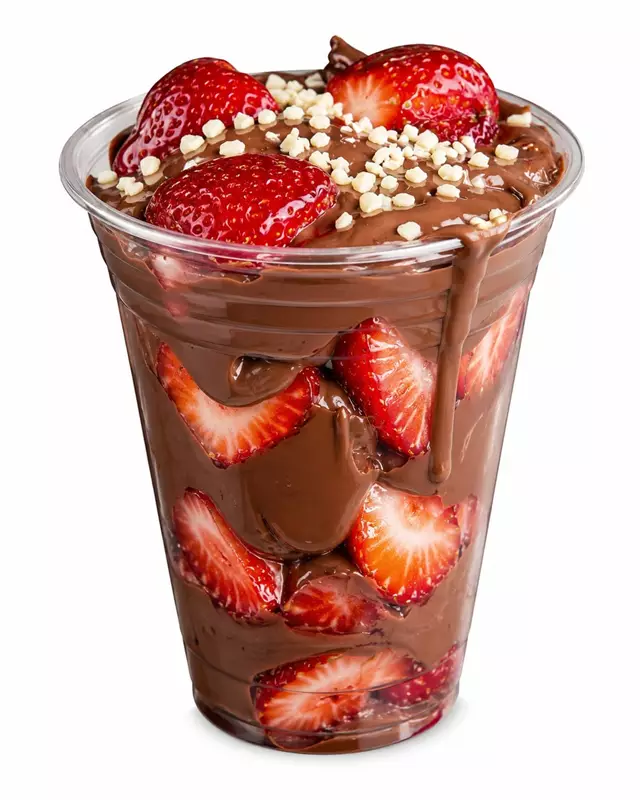 Specialty Desserts: FreshLane Eats & Drinks 5