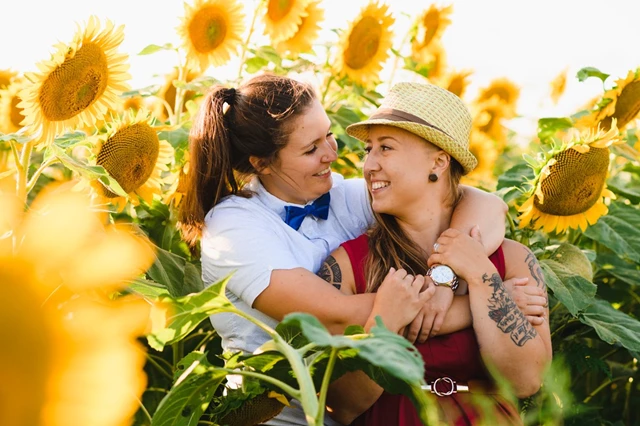 Sunflower engagement photos