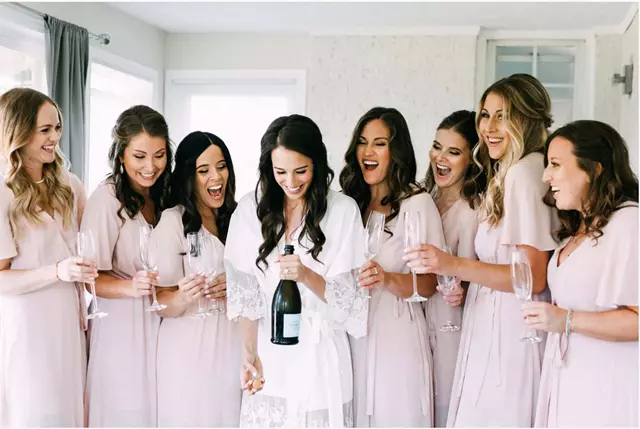 Hair & Makeup: Glow Hair Studio 3