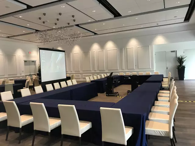 Special Event Venues: Goldhar Conference & Celebration Centre 3