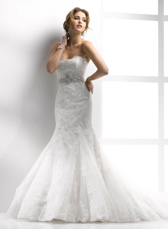 Gown and Glory Consignment Boutique, Mississauga