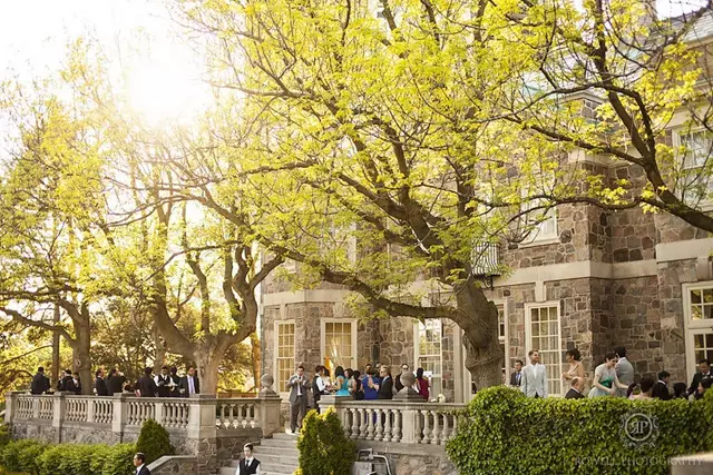 Mansions/Houses: Graydon Hall Manor 24