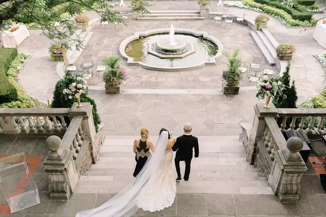 Mansions/Houses: Graydon Hall Manor 22