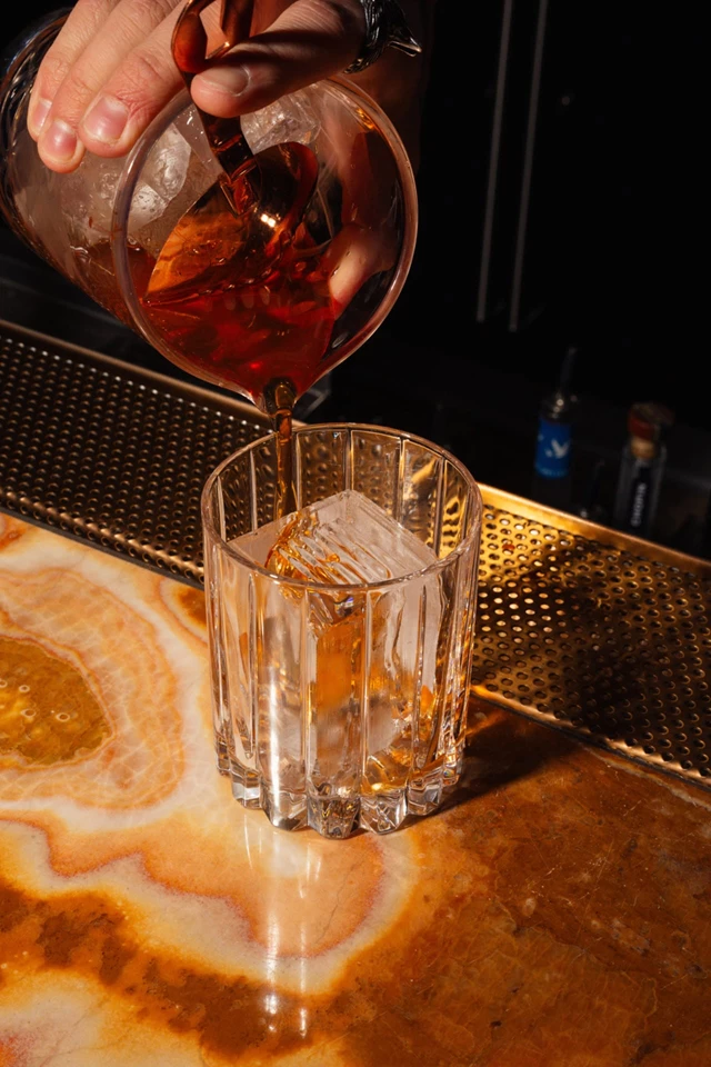 Restaurants: Harbour 60 10