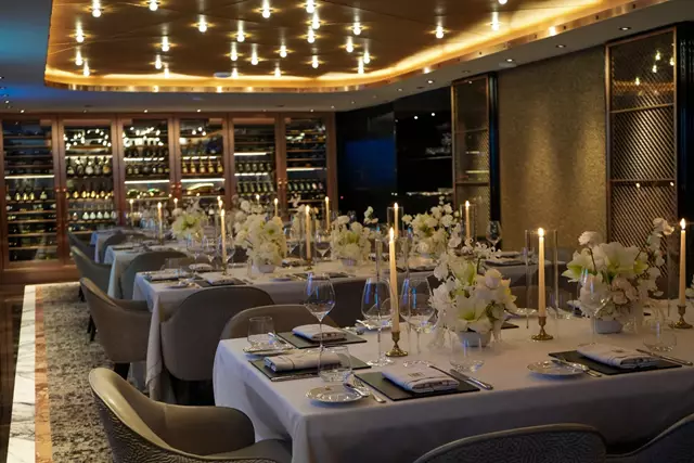 Restaurants: Harbour 60 4