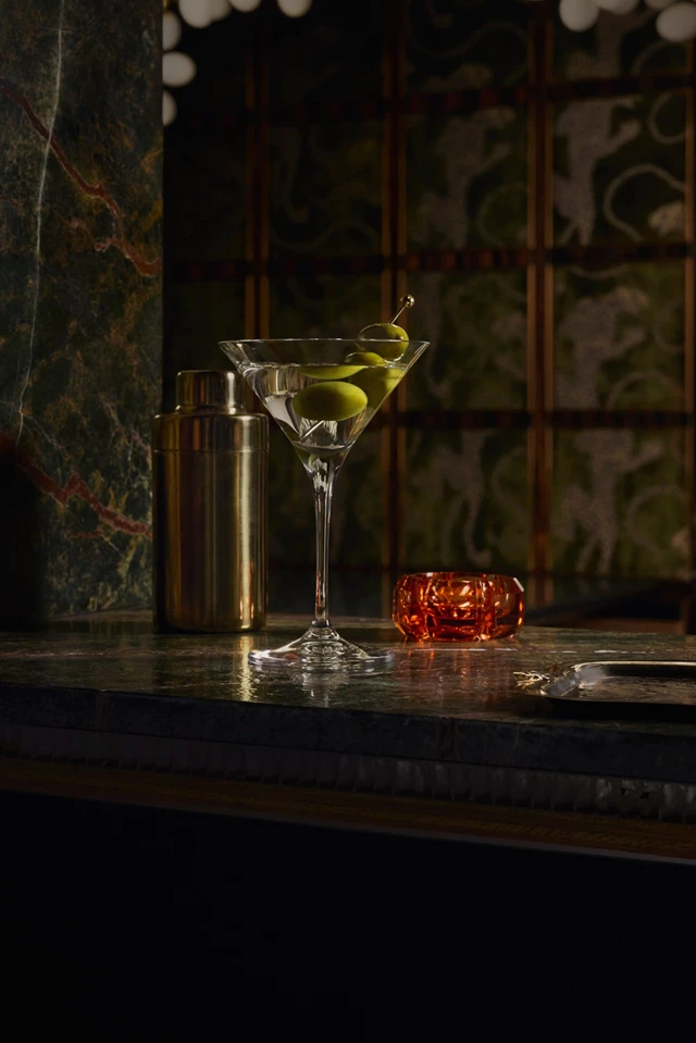 Restaurants: Harbour 60 14