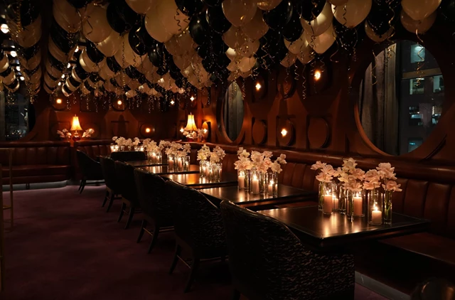 Restaurants: Harbour 60 6