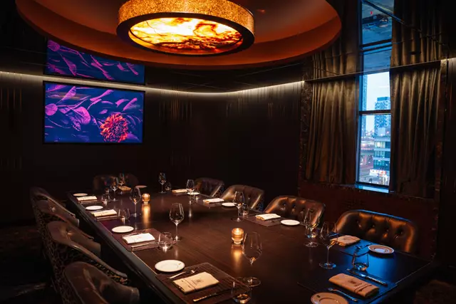 Restaurants: Harbour 60 9